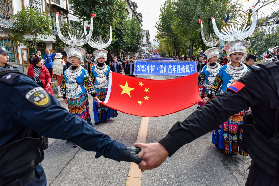 内江市公安局范轲警官风采展现新篇章